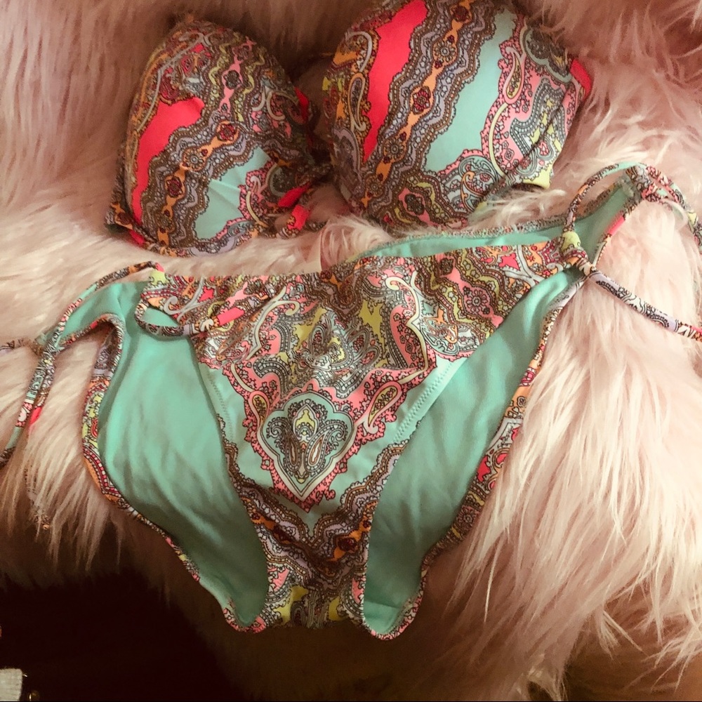 - Victoria Secret Paisley Bikini